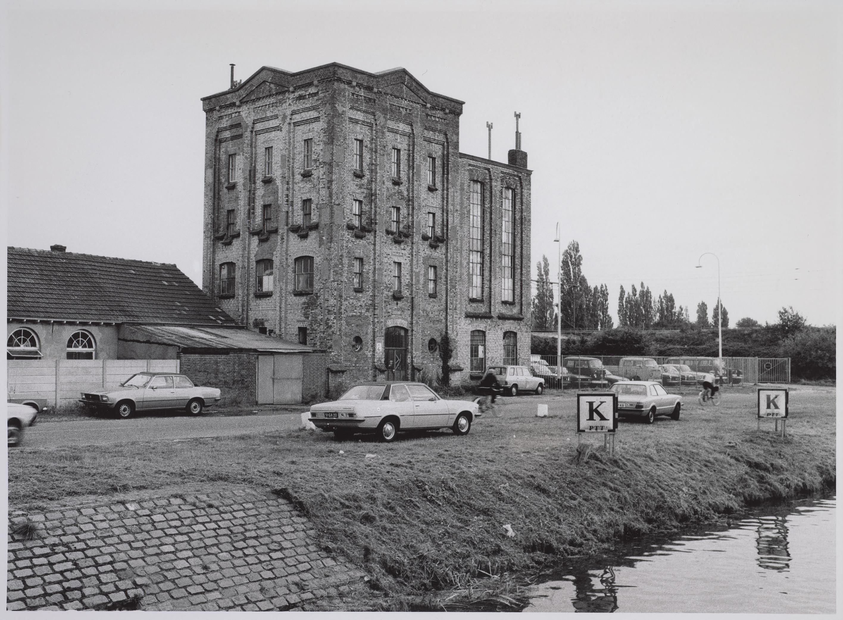 Voormalige brouwerij opgericht door Antonie de Kroon (wijk Loven). In 1988 is het gebouw gesloopt.