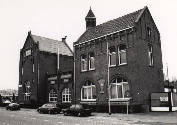 Oosterhout - Brouwerij De Gekroonde Bel